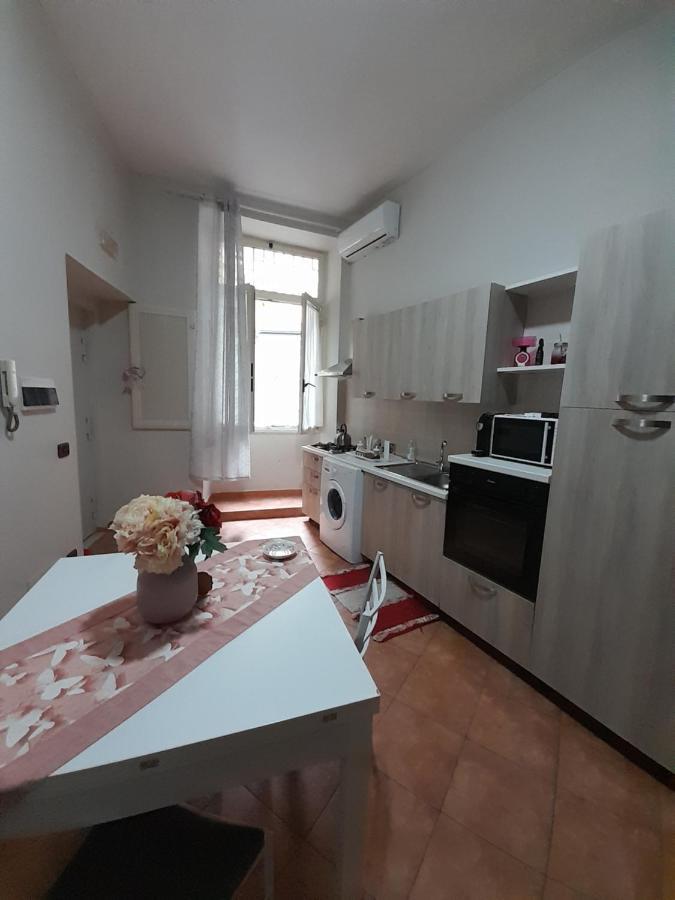 Dimora Donna Carmela Apartment Napoli Bagian luar foto